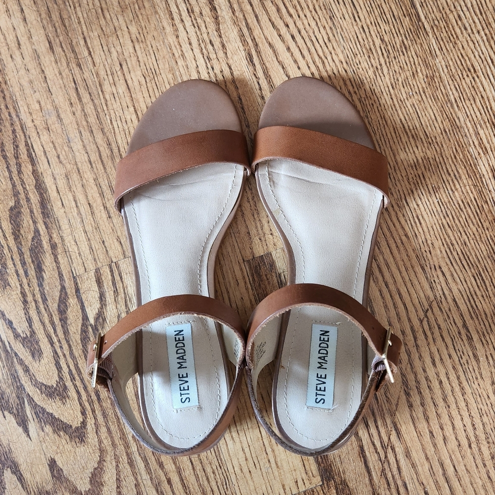 Steve Madden Cache Sandal - Picture 2 of 6